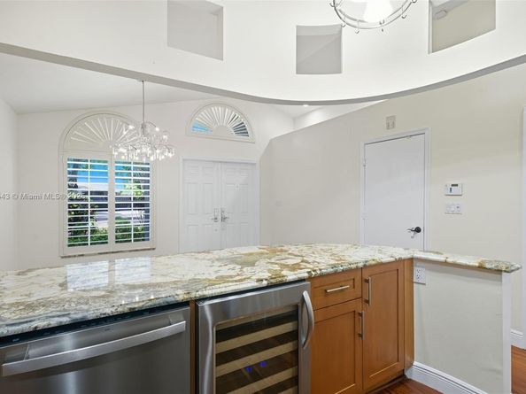 605 SW 15th St, Fort Lauderdale FL 33315