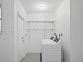 605 SW 15th St, Fort Lauderdale FL 33315