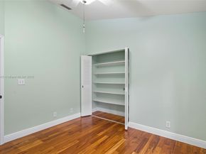 605 SW 15th St, Fort Lauderdale FL 33315