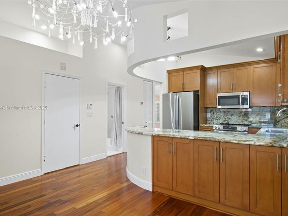 605 SW 15th St, Fort Lauderdale FL 33315