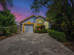 605 SW 15th St, Fort Lauderdale FL 33315