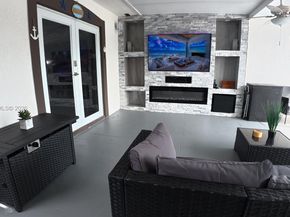 3140 NW 60th St, Miami FL 33142