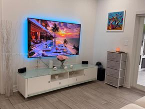 3140 NW 60th St, Miami FL 33142