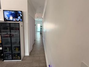 3140 NW 60th St, Miami FL 33142