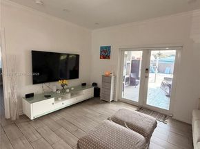 3140 NW 60th St, Miami FL 33142