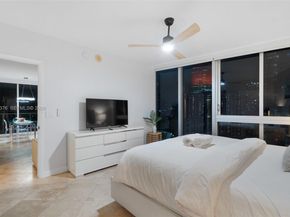 485 Brickell Ave 1804, Miami FL 33131