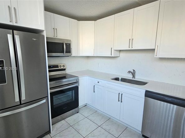 9480 Tangerine Pl 101, Davie FL 33324