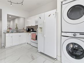 64 SW 15th Ter, Homestead FL 33030