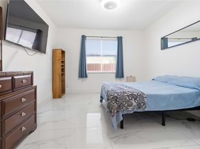 64 SW 15th Ter, Homestead FL 33030