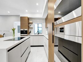 1941 NE 186th Dr, North Miami Beach FL 33179