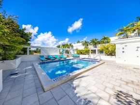 9172 Collins Ave 212, Surfside FL 33154