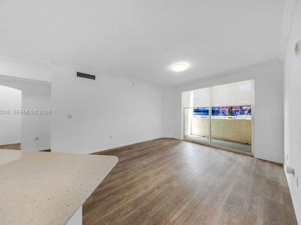 9172 Collins Ave 212, Surfside FL 33154