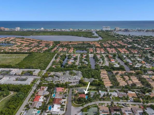 1244 Garfield St, Hollywood FL 33019