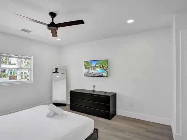 1244 Garfield St, Hollywood FL 33019