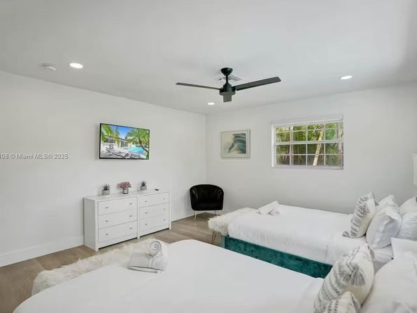 1244 Garfield St, Hollywood FL 33019