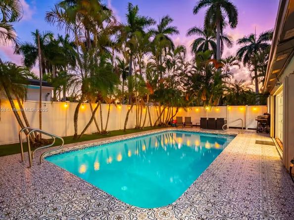 1244 Garfield St, Hollywood FL 33019