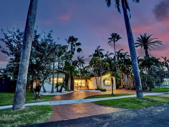 1244 Garfield St, Hollywood FL 33019