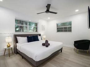 1244 Garfield St, Hollywood FL 33019