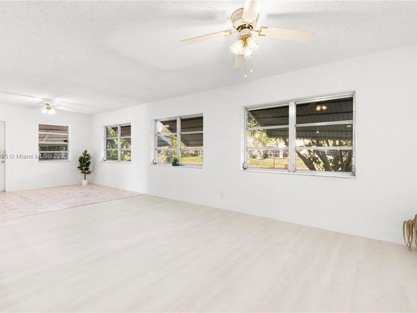 5706 NW 81st Ave, Tamarac FL 33321