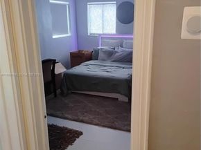 911 W Country Club Cir, Plantation FL 33317