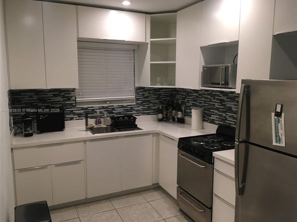 158 Ocean Dr 407, Miami Beach FL 33139
