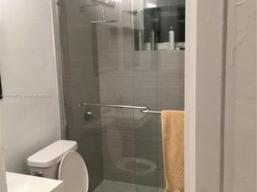 158 Ocean Dr 407, Miami Beach FL 33139