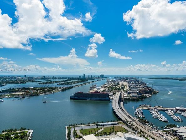 888 Biscayne Blvd 5507/5607, Miami FL 33132