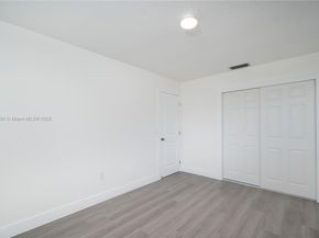 9040 NW 26th Place Sunrise Golf Village, Sunrise FL 33322