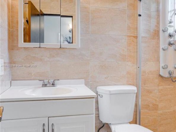 16790 NE 14th Ave 206, Miami FL 33162