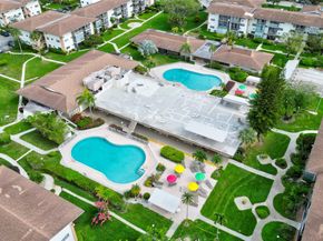 16790 NE 14th Ave 206, Miami FL 33162