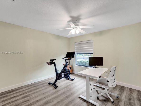 2649 Nelson Ct, Weston FL 33332