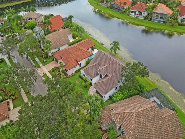 2649 Nelson Ct, Weston FL 33332