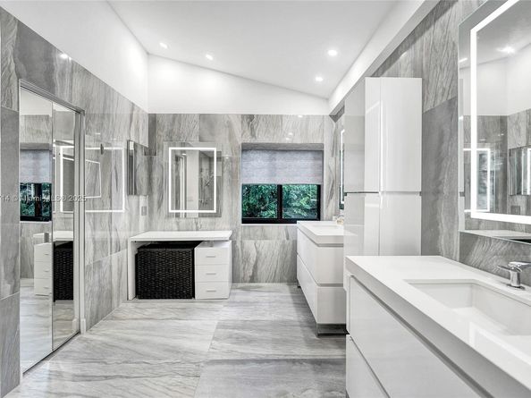 2649 Nelson Ct, Weston FL 33332