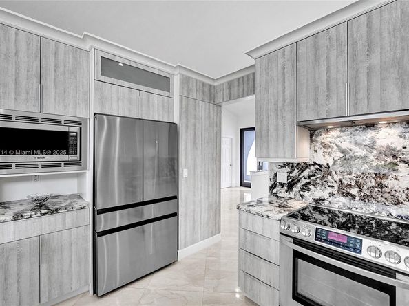 2649 Nelson Ct, Weston FL 33332