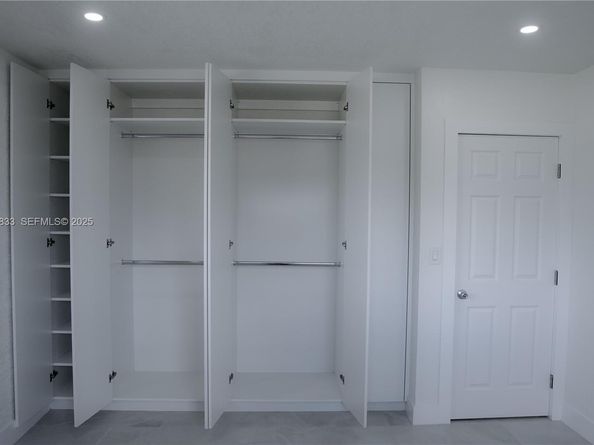 973 NW 8th St, Homestead FL 33030