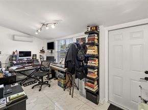 117 SW 6th St, Hallandale Beach FL 33009