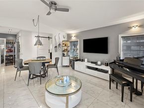 117 SW 6th St, Hallandale Beach FL 33009