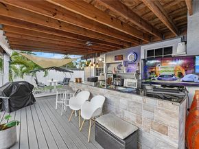 117 SW 6th St, Hallandale Beach FL 33009