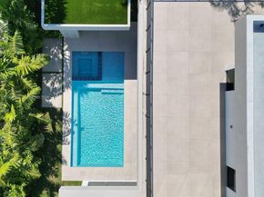 215 S Shore Dr, Miami FL 33133