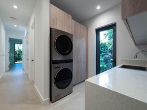 215 S Shore Dr, Miami FL 33133