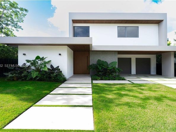 215 S Shore Dr, Miami FL 33133