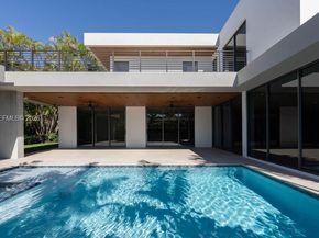 215 S Shore Dr, Miami FL 33133