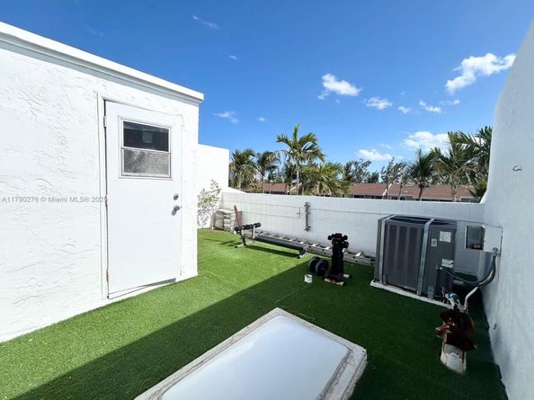 3811 NE 166th St 3, North Miami Beach FL 33160