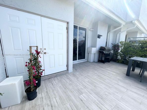 3811 NE 166th St 3, North Miami Beach FL 33160