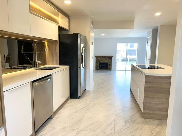 3811 NE 166th St 3, North Miami Beach FL 33160