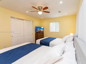 809 S 17th Ave, Hollywood FL 33020