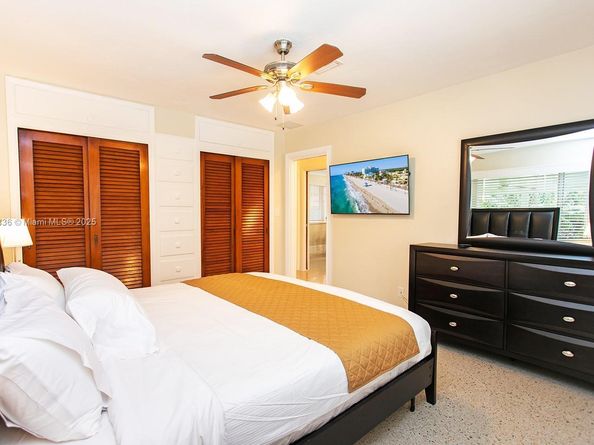 809 S 17th Ave, Hollywood FL 33020
