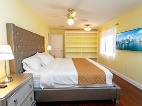 809 S 17th Ave, Hollywood FL 33020