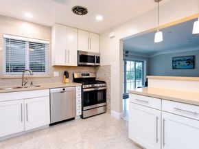 809 S 17th Ave, Hollywood FL 33020