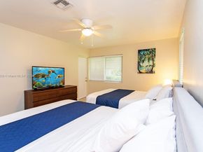 809 S 17th Ave, Hollywood FL 33020